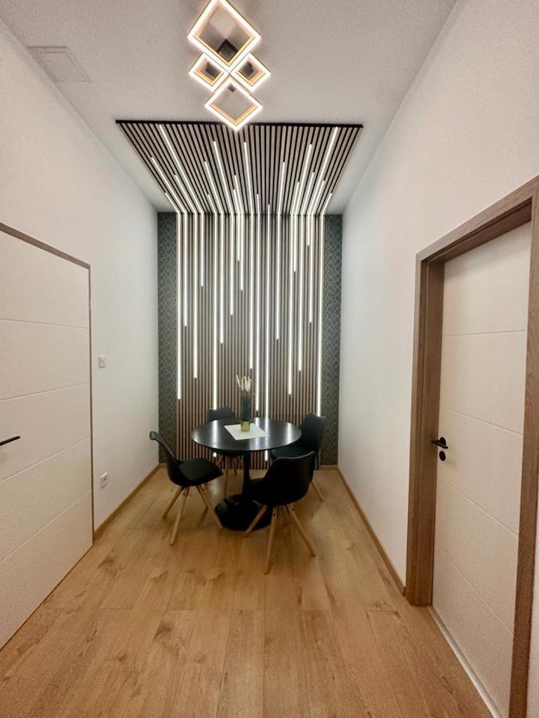Apartment At Gozsdu Courtyard #Partyzone #Downtown #Freeparking Будапешт Екстер'єр фото